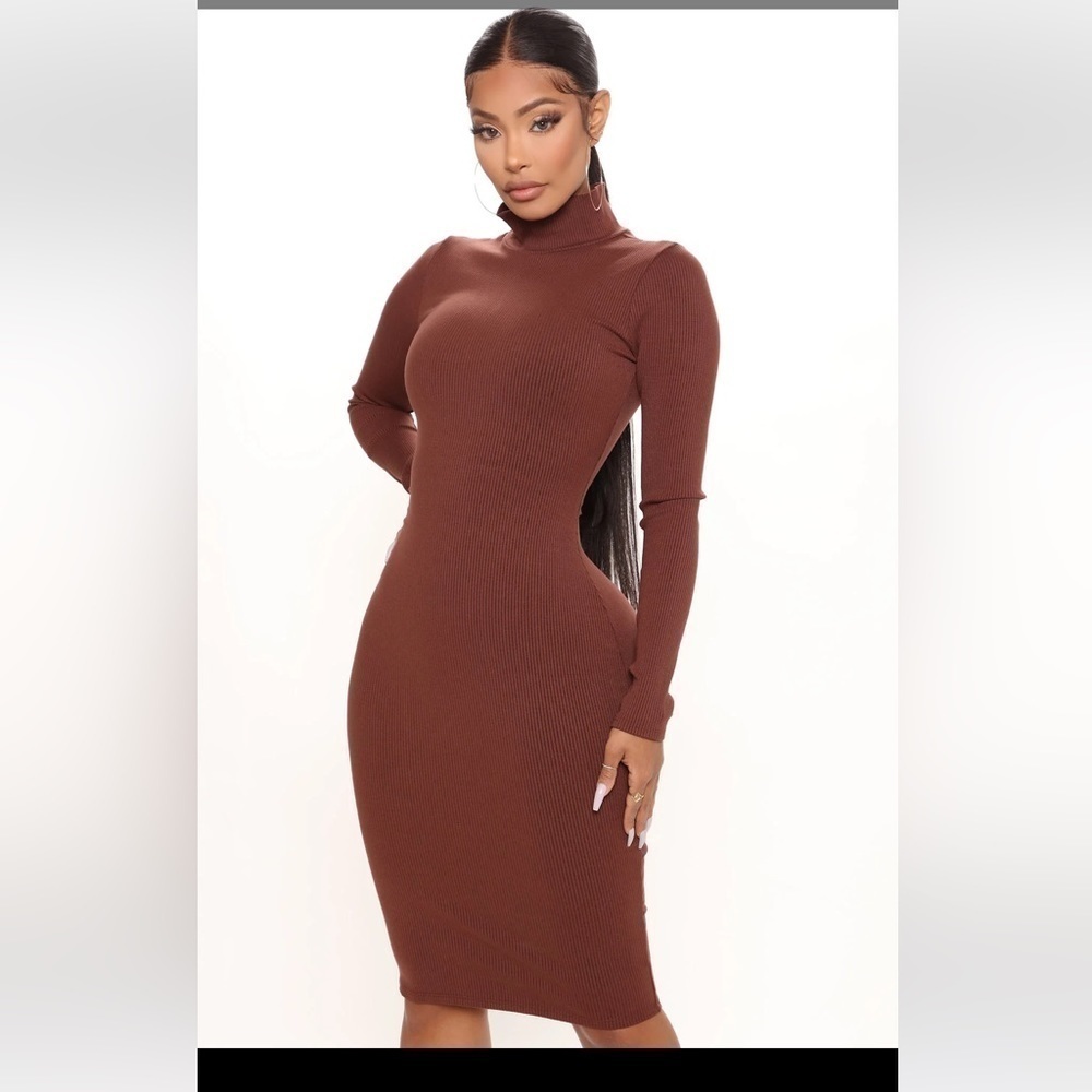Fashion Nova- Layla Snatched Midi Dress - Chestnut- size M - Picture 1 of 2